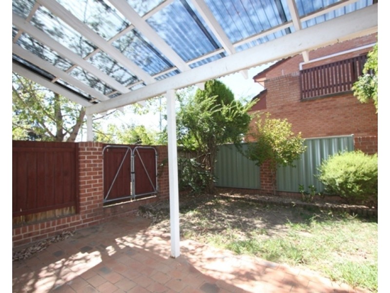 1/24 Bungendore Road, Queanbeyan NSW 2620