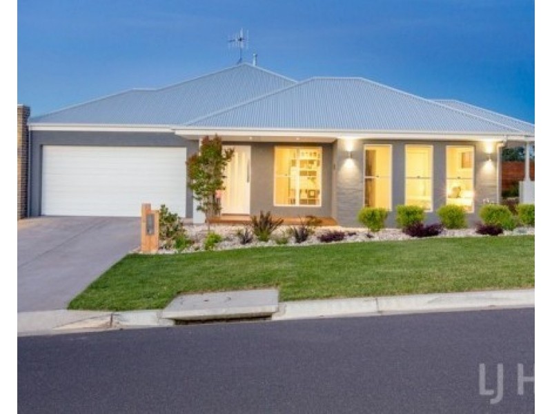 25 Insley Street, Googong NSW 2620