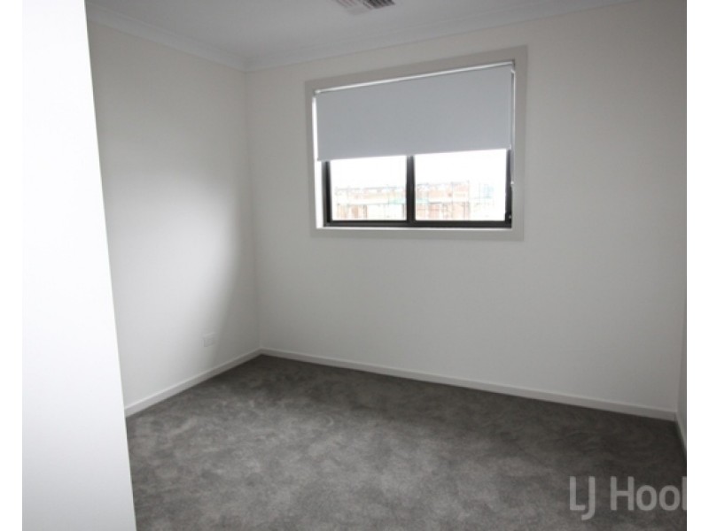 268 Gorman Drive, Googong NSW 2620