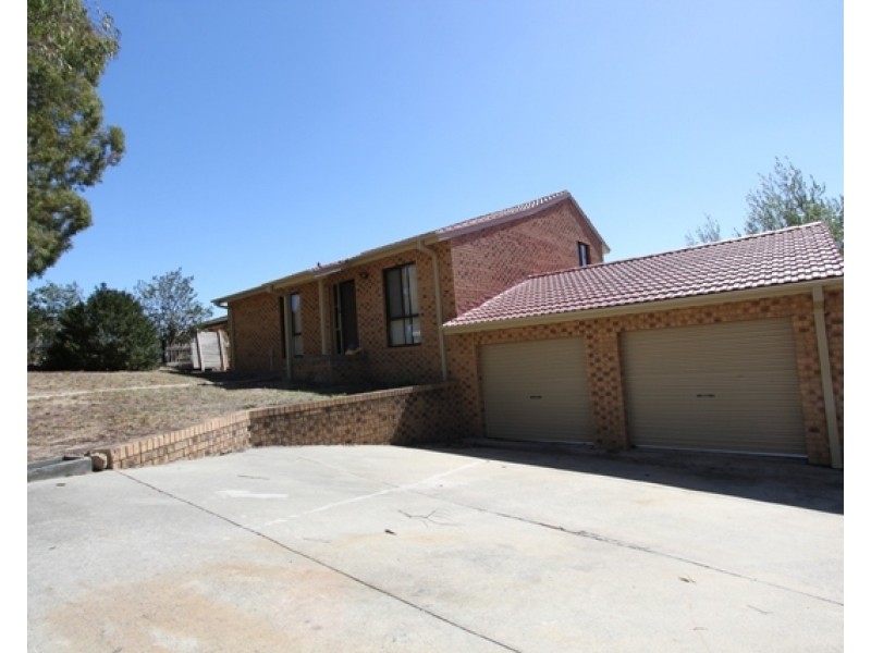 4 Cantle Place, Queanbeyan NSW 2620