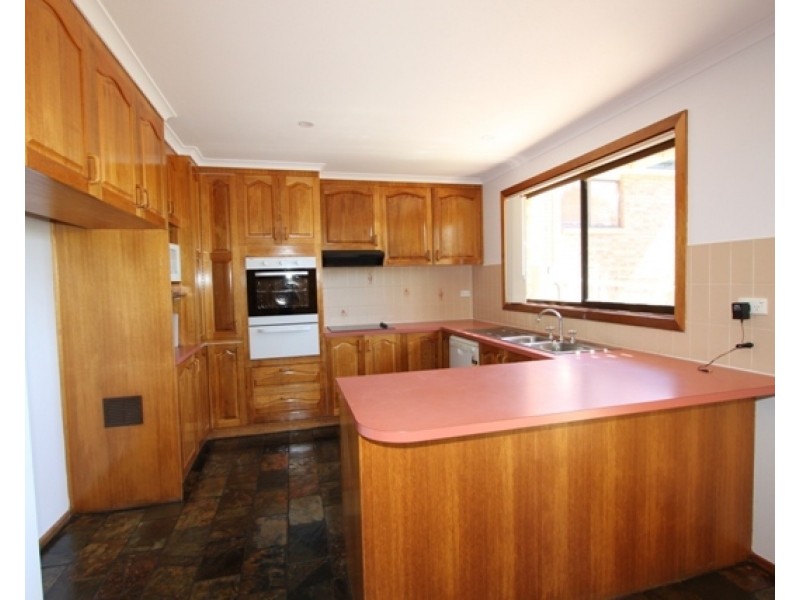 4 Cantle Place, Queanbeyan NSW 2620