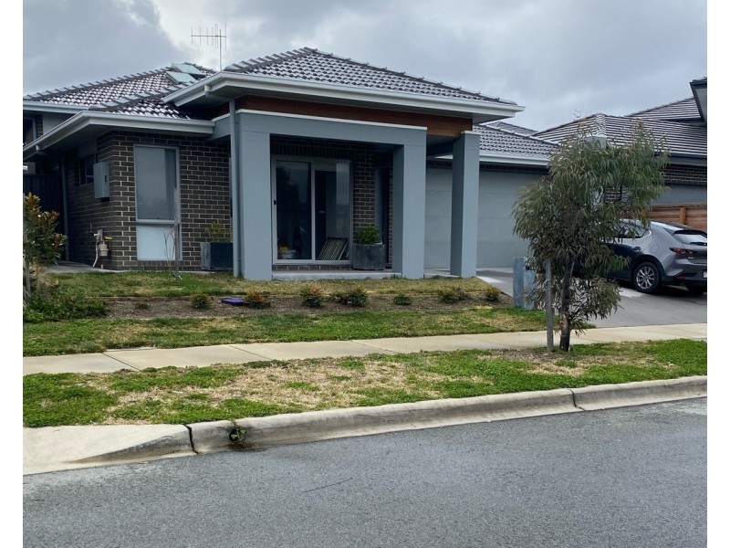 20 Leon Street, Googong NSW 2620