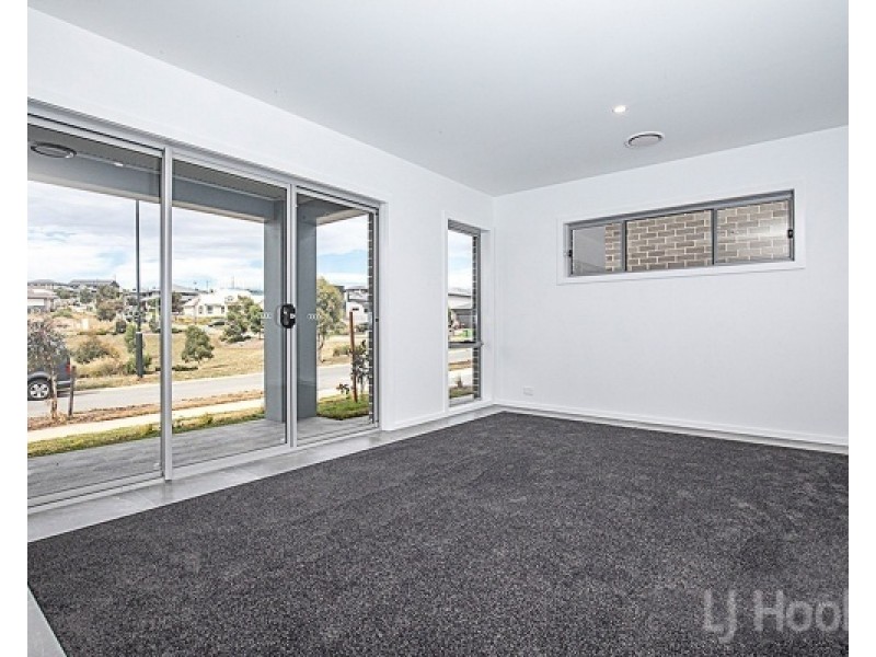 20 Leon Street, Googong NSW 2620