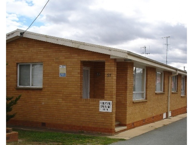 1/37 Morton Street, Queanbeyan NSW 2620