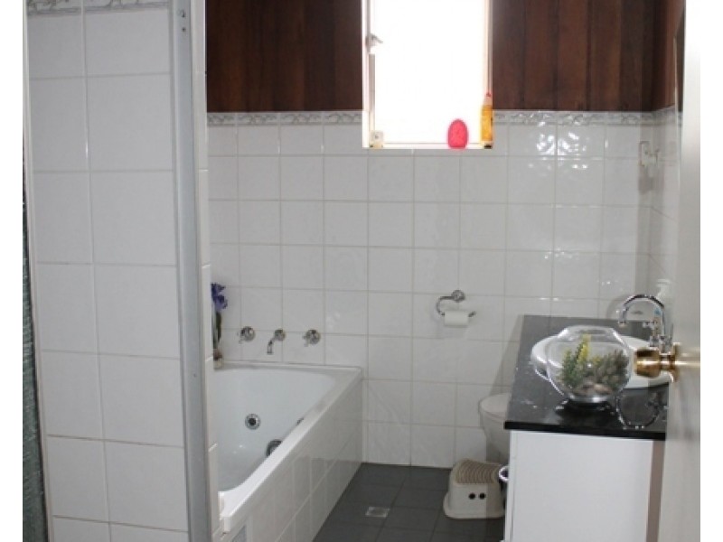 92 Morton Street, Queanbeyan NSW 2620