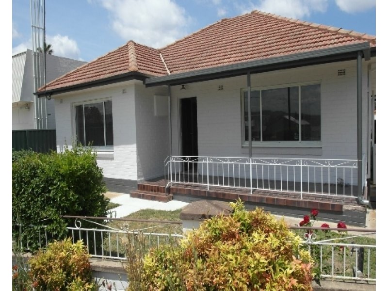 4 Blackall Avenue, Queanbeyan NSW 2620