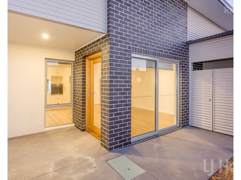 2/107 Campbell Street, Queanbeyan NSW 2620