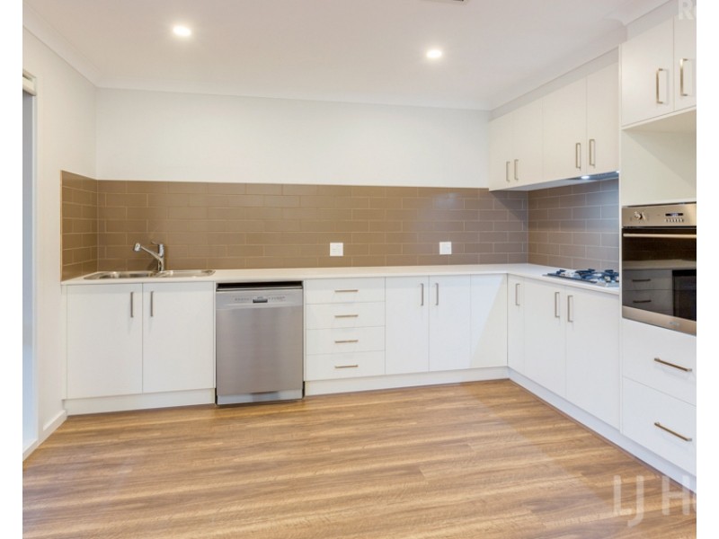 2/107 Campbell Street, Queanbeyan NSW 2620