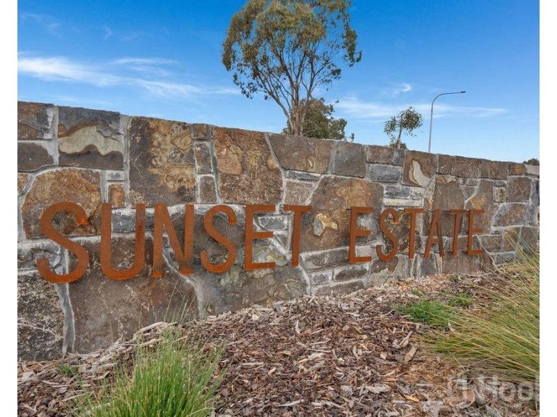 6 Chimney Rise, Googong NSW 2620