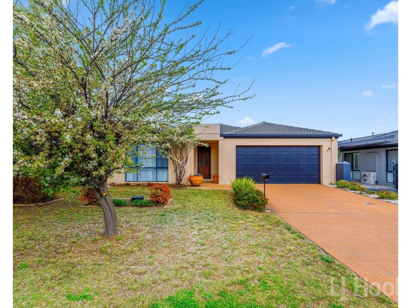 18 Tooroonga Crescent, Jerrabomberra NSW 2619