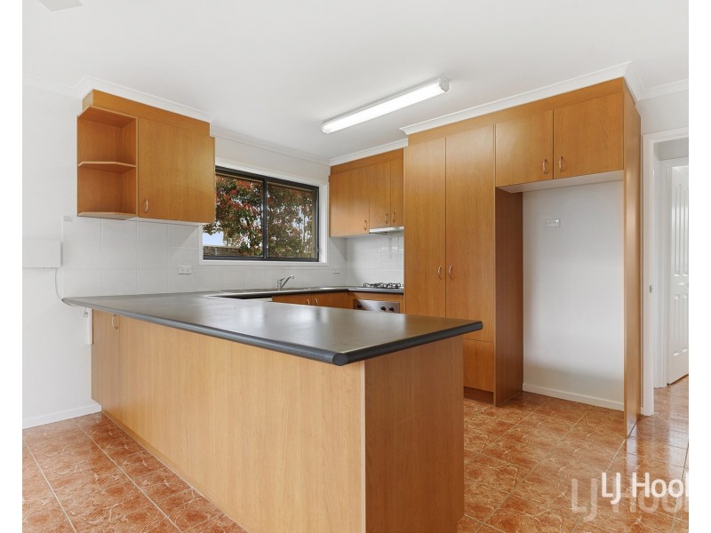 18 Tooroonga Crescent, Jerrabomberra NSW 2619