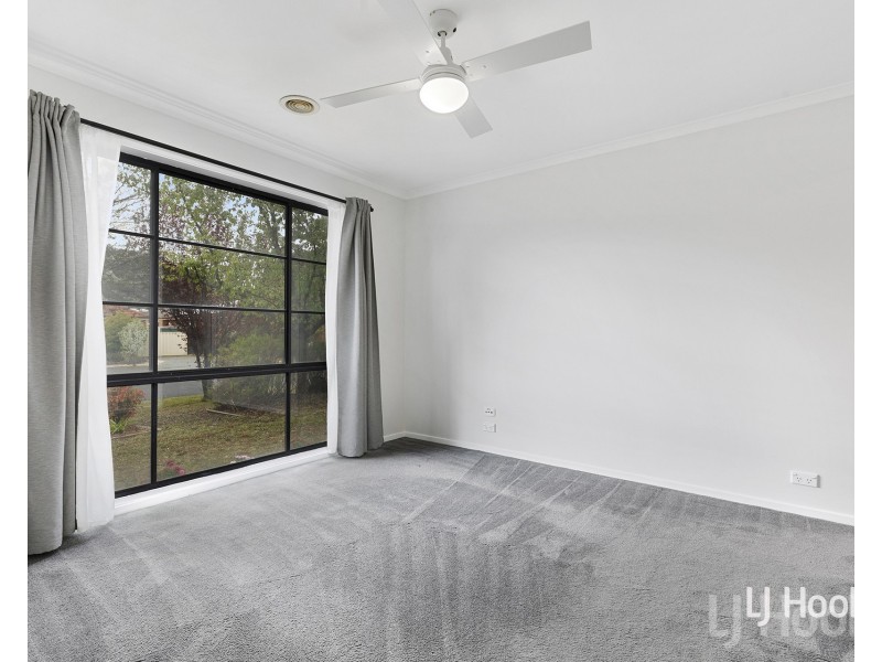 18 Tooroonga Crescent, Jerrabomberra NSW 2619
