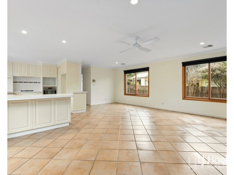 7 Forest Drive, Jerrabomberra NSW 2619