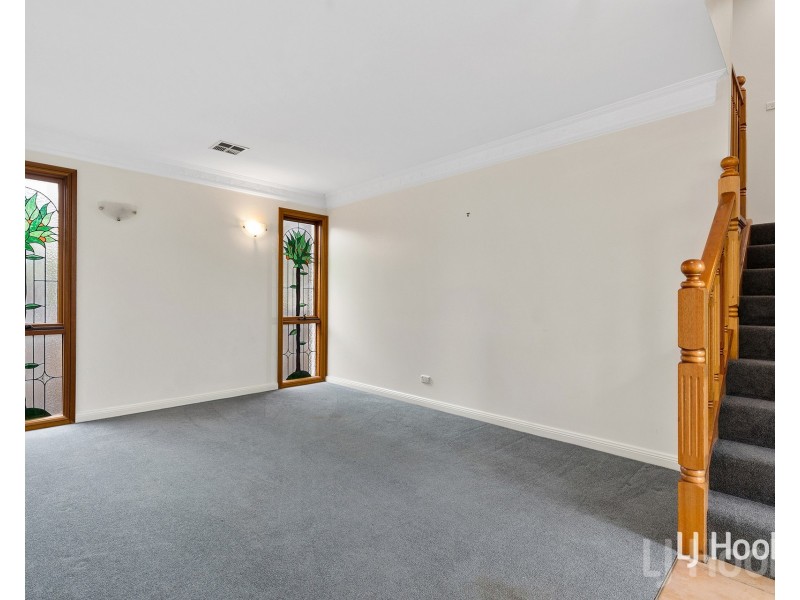 7 Forest Drive, Jerrabomberra NSW 2619