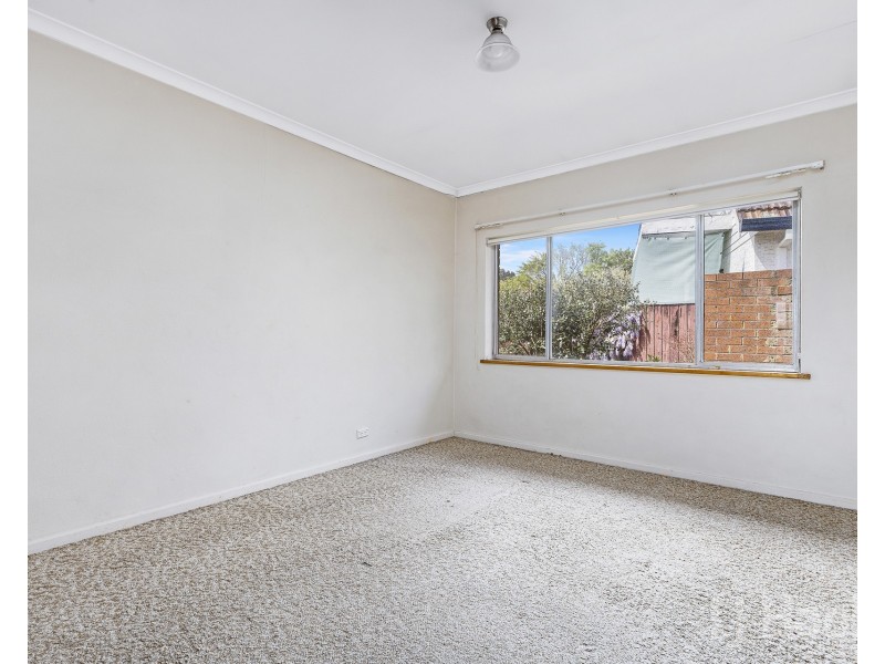 25 Christopher Crescent, Karabar NSW 2620