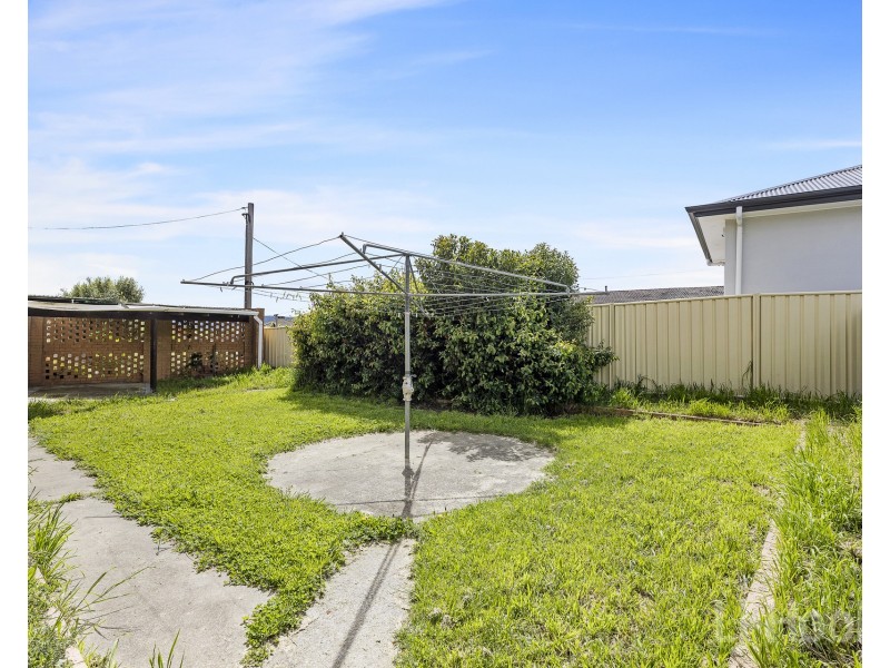 25 Christopher Crescent, Karabar NSW 2620