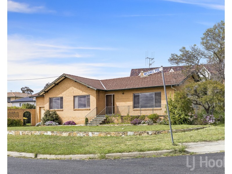 25 Christopher Crescent, Karabar NSW 2620