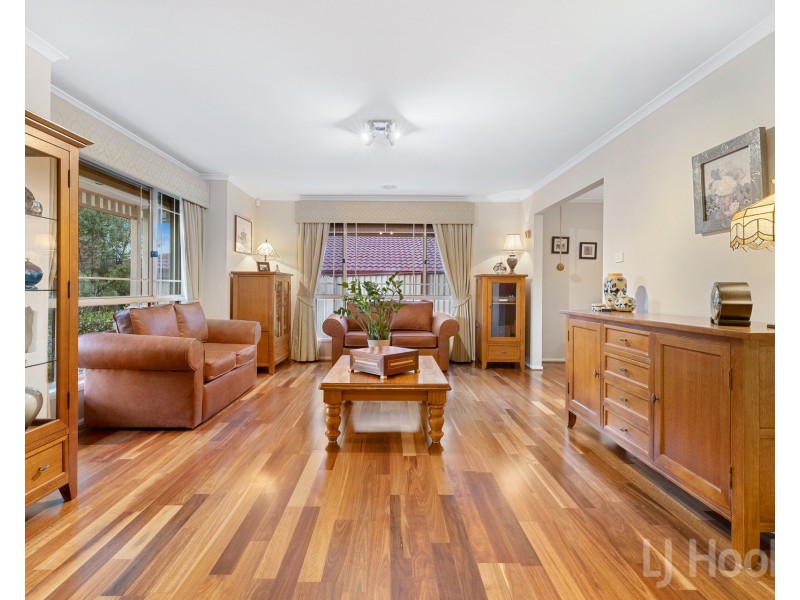 37 Kinlyside Avenue, Jerrabomberra NSW 2619