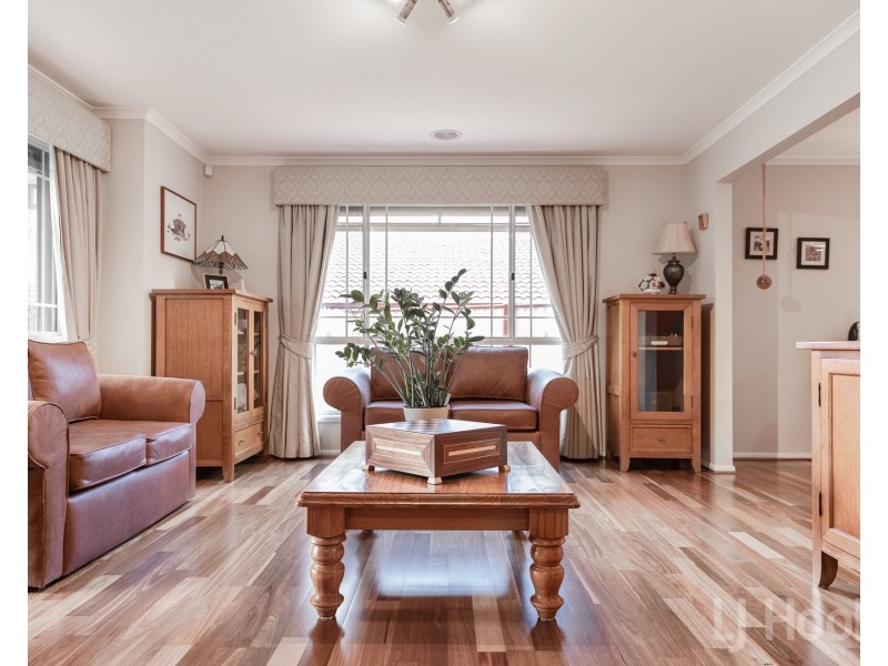 37 Kinlyside Avenue, Jerrabomberra NSW 2619