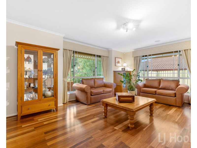 37 Kinlyside Avenue, Jerrabomberra NSW 2619