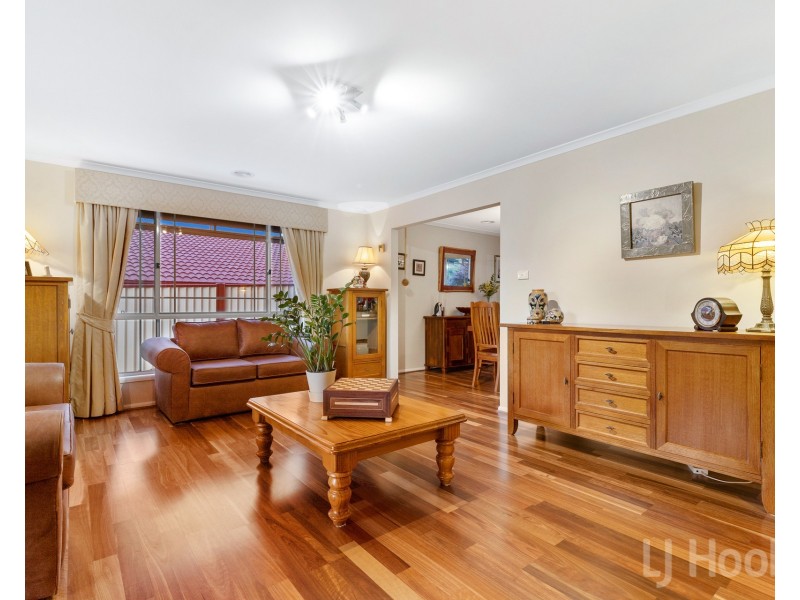 37 Kinlyside Avenue, Jerrabomberra NSW 2619