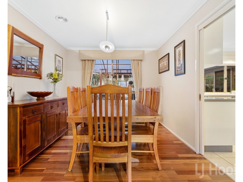 37 Kinlyside Avenue, Jerrabomberra NSW 2619
