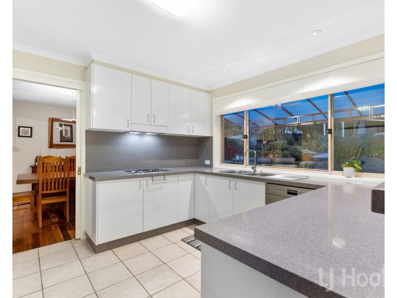 37 Kinlyside Avenue, Jerrabomberra NSW 2619