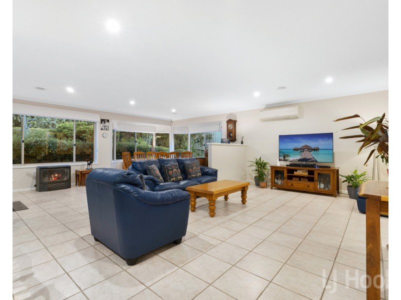 37 Kinlyside Avenue, Jerrabomberra NSW 2619