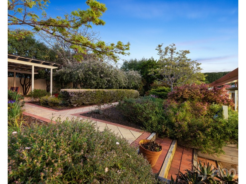 37 Kinlyside Avenue, Jerrabomberra NSW 2619