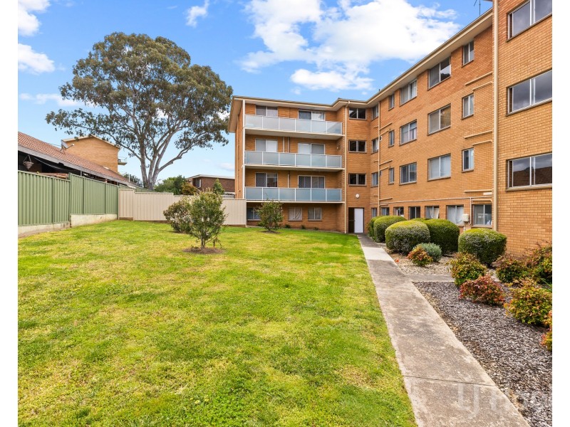 1/11 McKeahnie Street, Crestwood NSW 2620