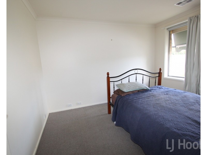 21 Montebar Row, Queanbeyan NSW 2620