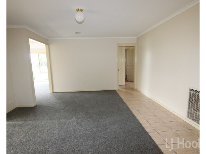 48 Allumba Street, Queanbeyan NSW 2620