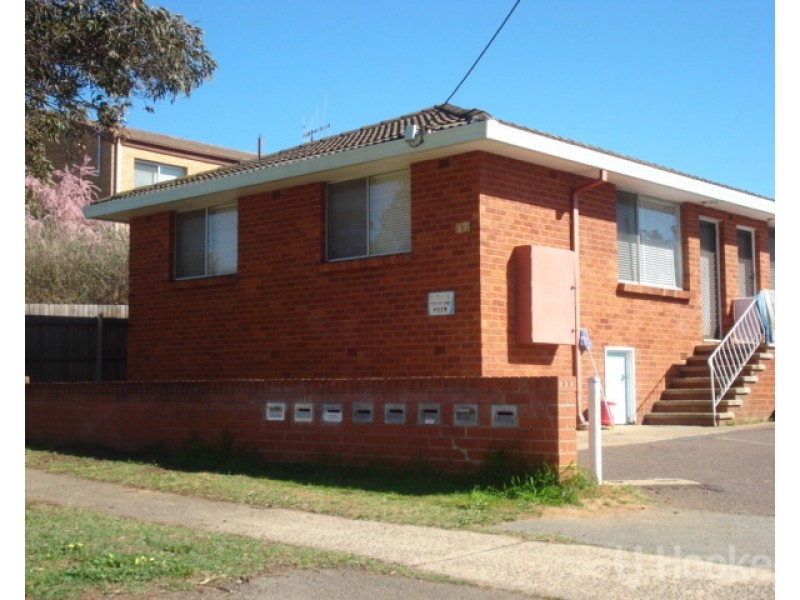 2/17 Morton Street, Queanbeyan NSW 2620
