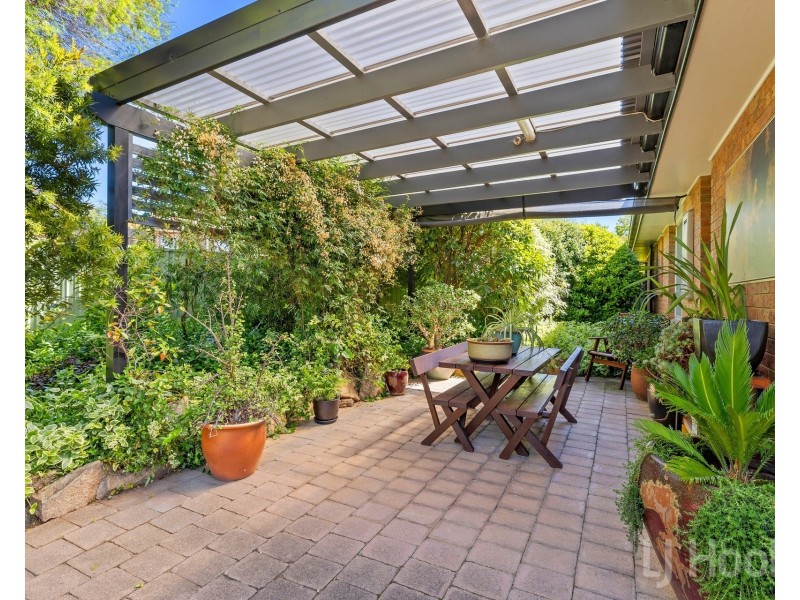 8 Hunt Place, Crestwood NSW 2620