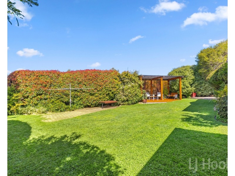 8 Hunt Place, Crestwood NSW 2620