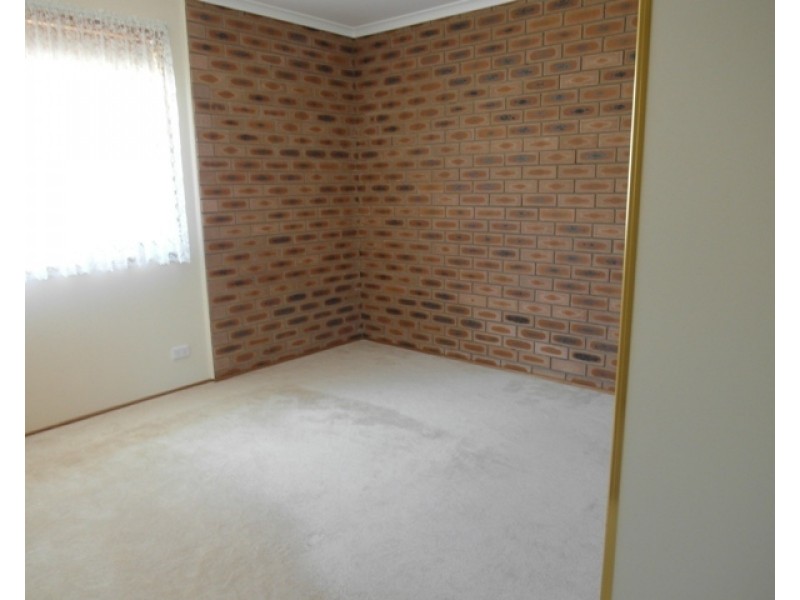 4/116 Henderson Road, Queanbeyan NSW 2620