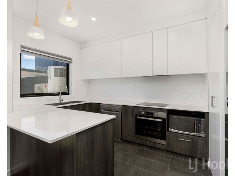 5/7 Courtney Street, Googong NSW 2620