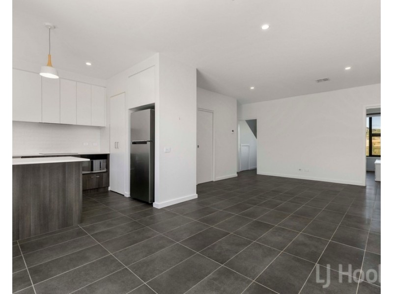 5/7 Courtney Street, Googong NSW 2620