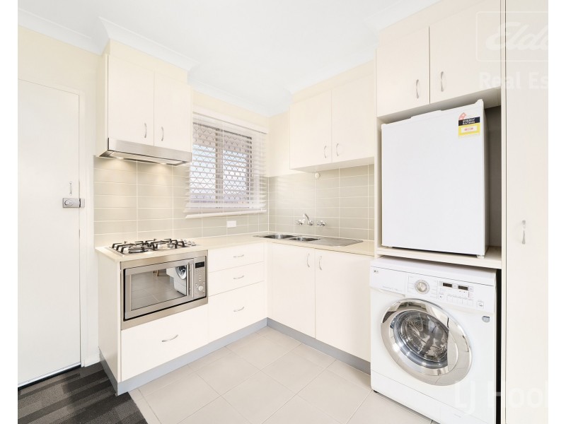 13/2 Donald Road, Queanbeyan NSW 2620