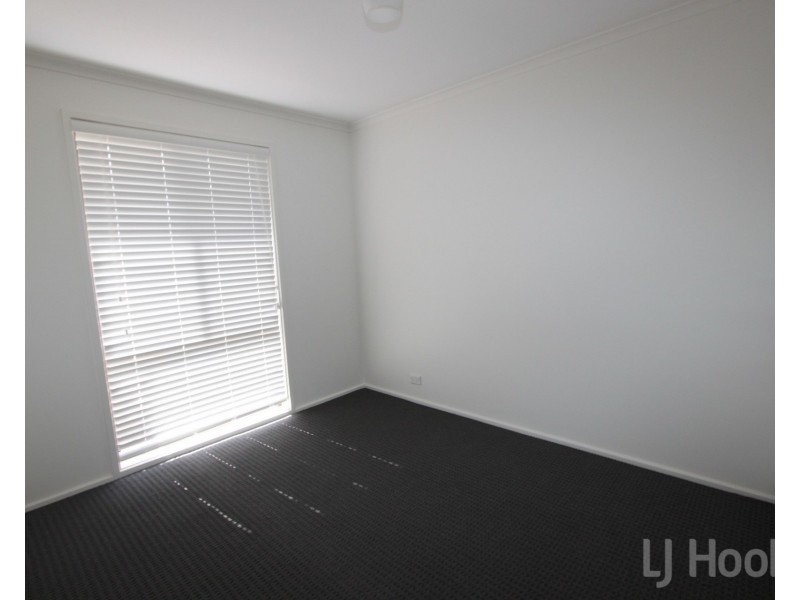 1/71 Donald Road, Queanbeyan NSW 2620