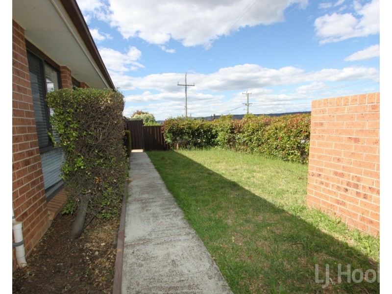 1/71 Donald Road, Queanbeyan NSW 2620