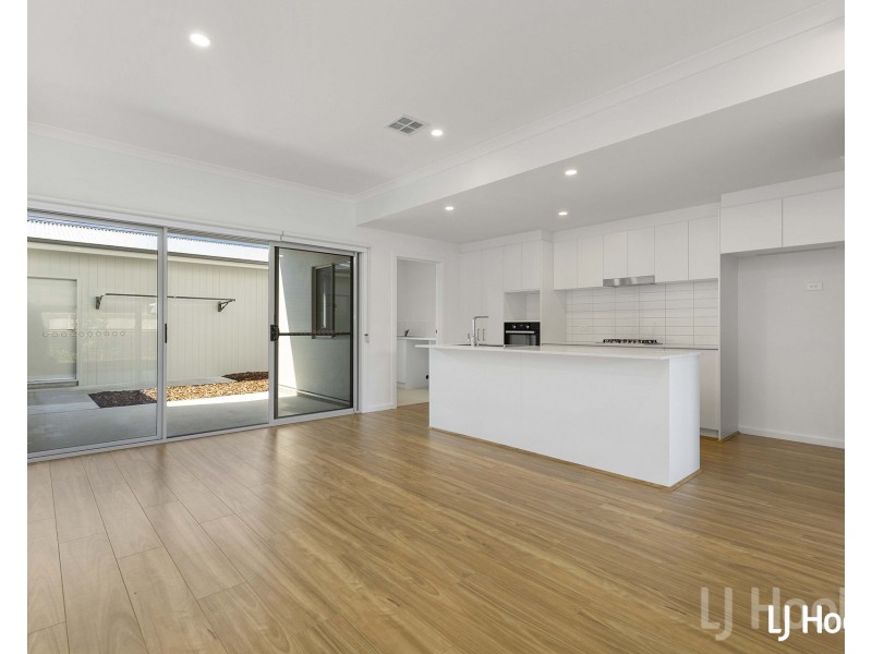 104 Gorman Drive, Googong NSW 2620