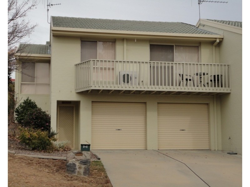 1/8 Kenny Place, Queanbeyan NSW 2620