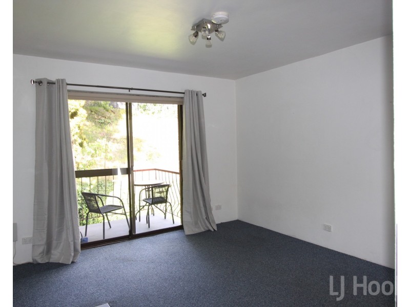 12/5 Mowatt Street, Queanbeyan NSW 2620