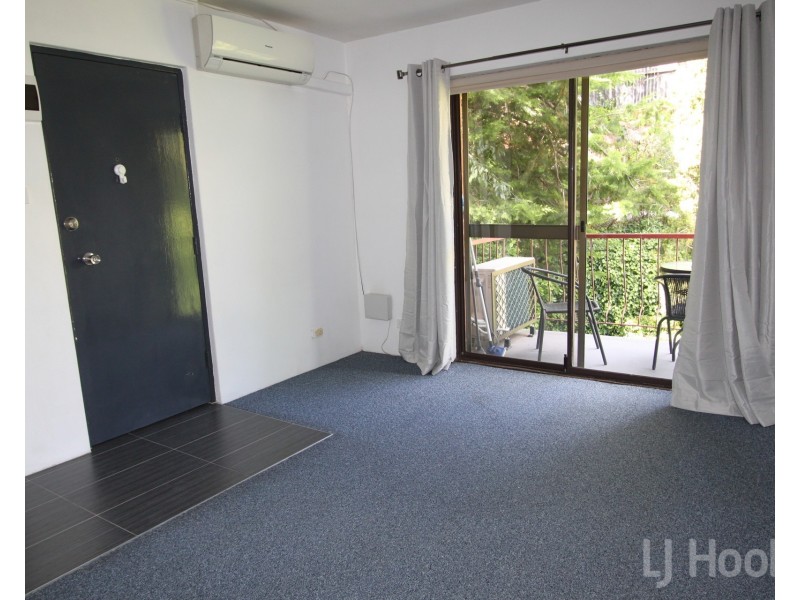 12/5 Mowatt Street, Queanbeyan NSW 2620