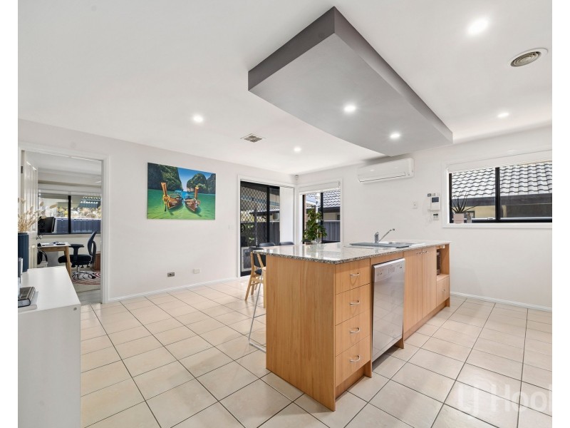 51 Bluestone Gardens, Jerrabomberra NSW 2619