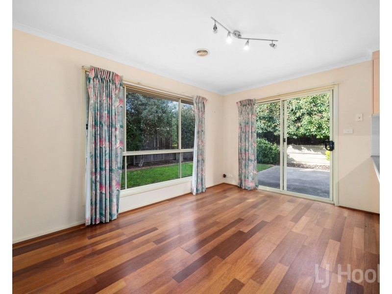 20 Pannamena Crescent, Jerrabomberra NSW 2619