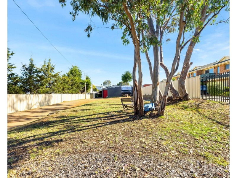 29 Uriarra Road, Queanbeyan NSW 2620