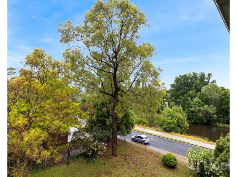 6/30 Trinculo Place, Queanbeyan East NSW 2620