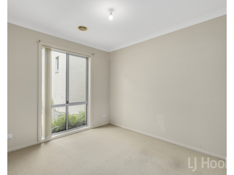 11/11 Doeberl Place, Karabar NSW 2620